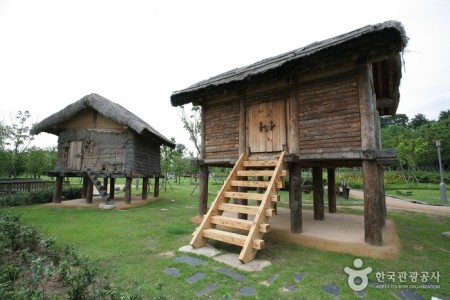 Gimhae Bonghwangdong Historic Site 