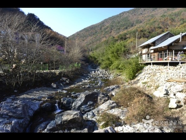 Baegundong Valley - Sancheong | 백운동계곡 : TRIPPOSE