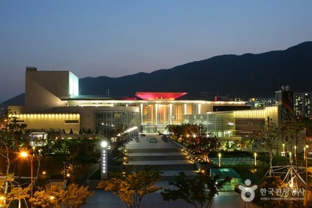 Gimhae Arts and Sports Center 