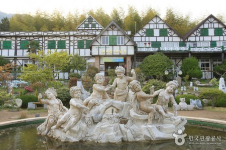 Haeoreum Art Village (해오름예술촌)