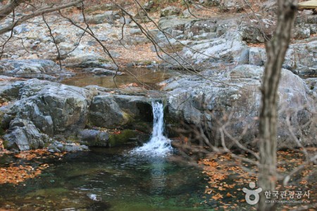 Naewonsa Valley (내원사계곡)