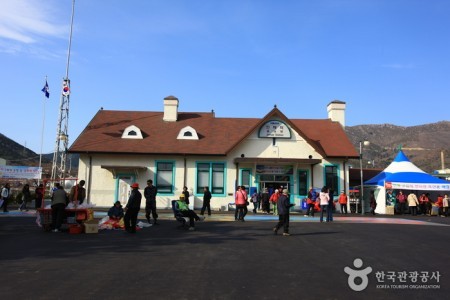 Jinhae Station 