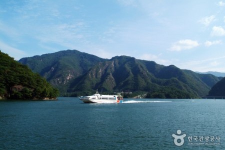 Chungjuho Lake Ferries · Chungjuho Tour Ship 