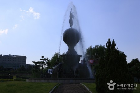 Chojeong Mineral Spring (초정약수)