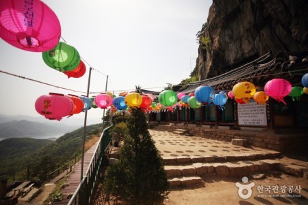 Jeongbangsa Temple 