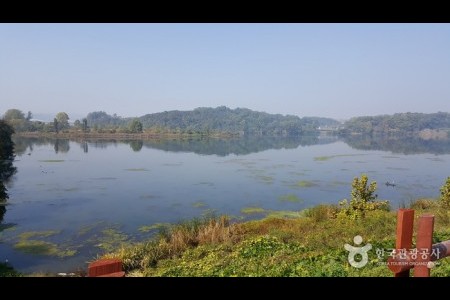 忠州弾琴台と弾琴台公園