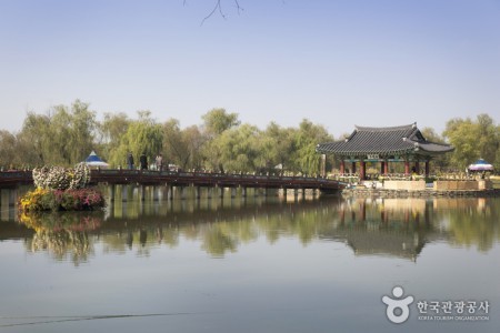 薯童公園與宮南池