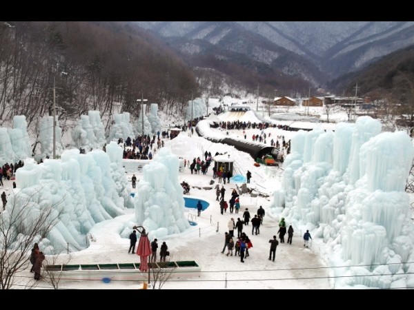 Chilgapsan Ice Fountain Festival | 칠갑산얼음분수축제 : TRIPPOSE