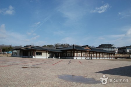 Jeongnimsaji Museum 