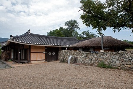 Pungdeok House - Hanok Stay 