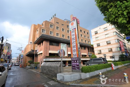 Geumsoojang Tourist Hotel 