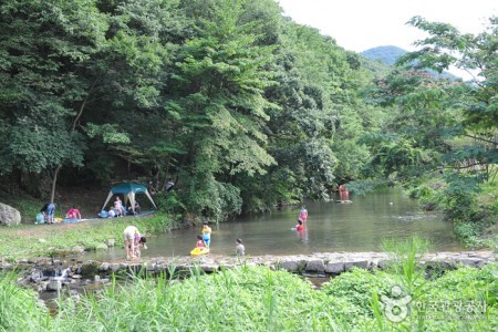 禪雲山兜率溪谷