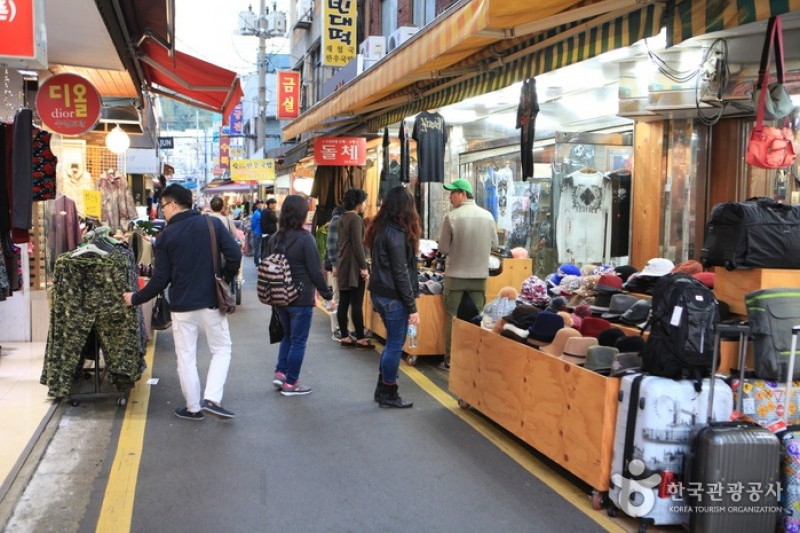 国際市場 남포동 국제시장 トリップポーズ