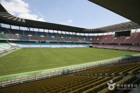 文殊サッカー競技場