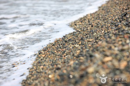 Shin-myung Jeong-ja Beach 