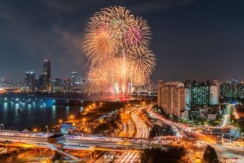 Seoul International Fireworks Festival 서울세계불꽃축제 TRIPPOSE