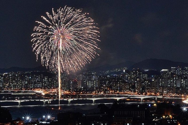 Seoul International Fireworks Festival 서울세계불꽃축제 TRIPPOSE