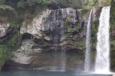 Cheonjiyeon Falls 