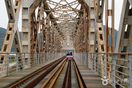 金海洛東江鐵路自行車