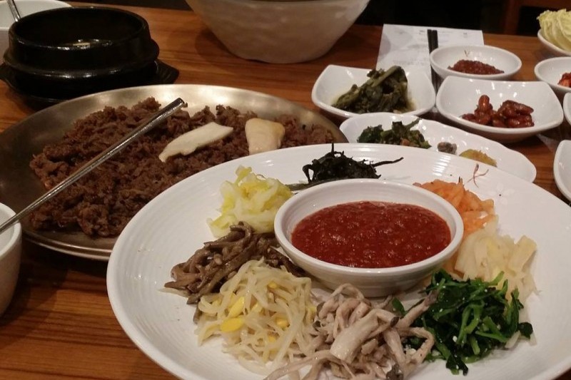 4月の麦飯（狎鴎亭店） | 사월에보리밥 : トリップポーズ