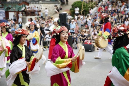 Five Nobleman’s Seollal Feast of Namsangol Hanok Village 