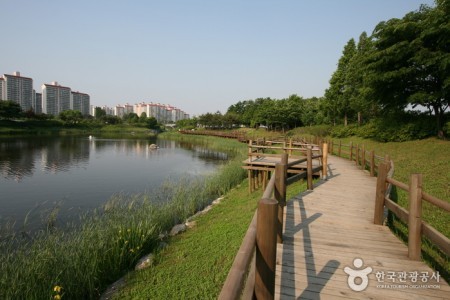 Jangja Lake Park 