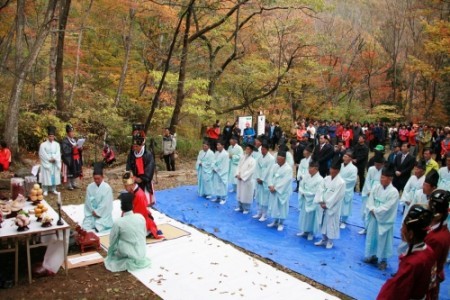 智异山稗牙谷枫叶庆典지리산 피아골 단풍축제