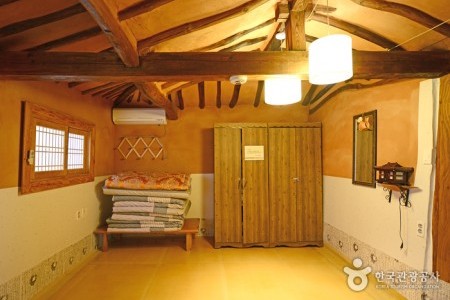 Jangbogo Hanok Pension (장보고한옥펜션)[한국관광품질인증/Korea Quality]