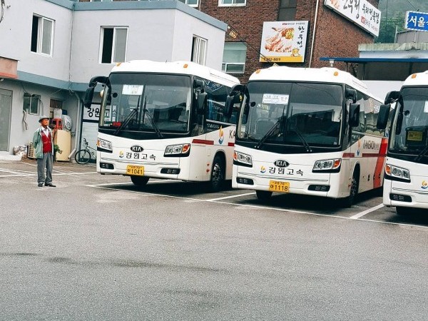 楊口市外バスターミナル | 양구시외버스터미널 : トリップポーズ