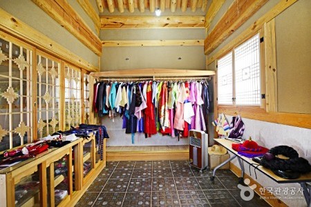 Hwacheon Hanok School (화천한옥학교)[한국관광품질인증제/ Korea Quality]