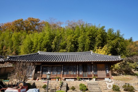 The Old House of Choi Pilgan in Goseong (고성 최필간고택) [한국관광품질인증/Korea Quality]