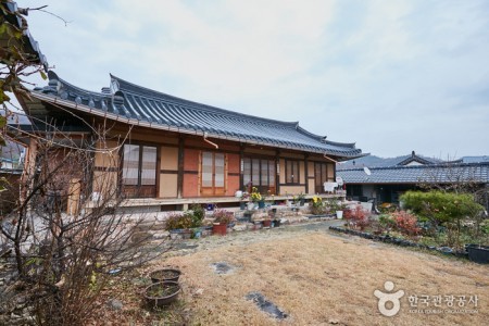 Gaesil Village Farming Association Corporation (Deokdongdaek House) (개실마을영농조합법인(덕동댁))[한국관광품질인증제/ Korea Quality]