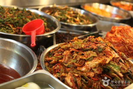 Mokpo Jayu Market (Namjin Night Market) (목포 자유시장 (남진야시장))