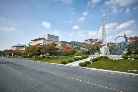 Gatbawi Culture Town (갓바위 문화타운)