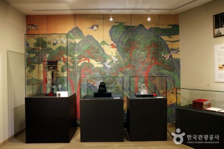 Byeokbong Korea Jewelry Museum (벽봉한국장신구박물관)