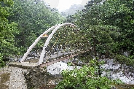 徳邱渓谷（慶尚北道東海岸国家地質公園）（덕구계곡 (경북 동해안 국가지질공원) ）