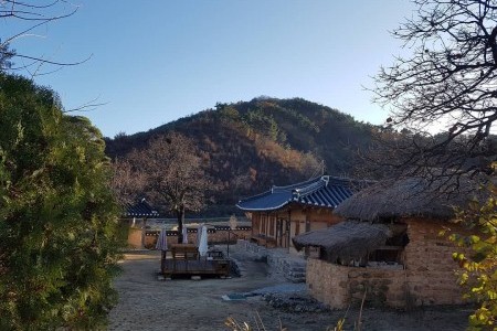 Jukheon Traditional House (죽헌고택)