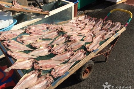 麗水中央鮮魚市場（여수중앙선어시장）