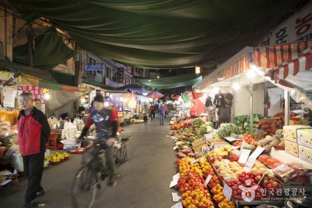 釜山中央市場（부산 중앙시장）