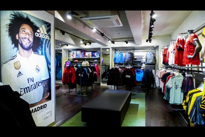 ▷ Plus size clothing shop for Women in Madrid