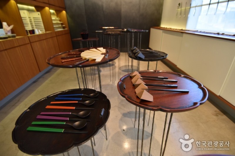 Jeo Jip (Chopsticks House / 저집)  저집[한국관광품질인증/Korea