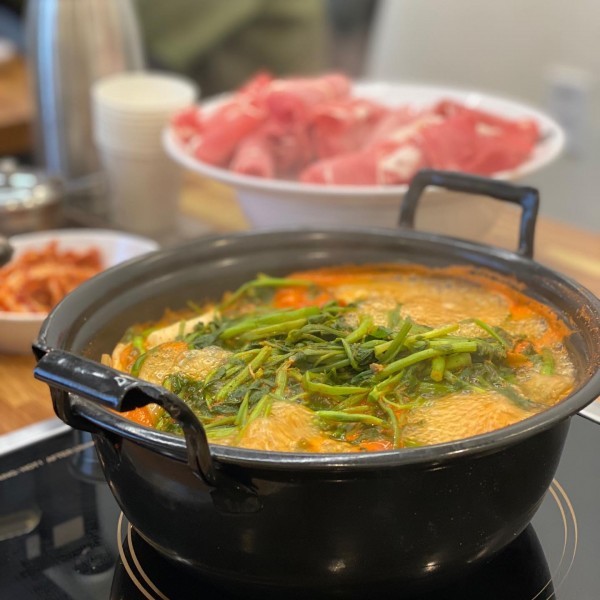 Hot Pot Recipe How to Korean Hot Pot at Home Deungchon Kalguksu Shabu Shabu  & Fried Rice at the End! 