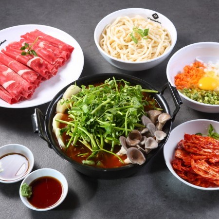 Deungchon Shabu Kalguksu Myeongdong Branch - Experience the Ultimate Culinary Delights in Myeongdong!