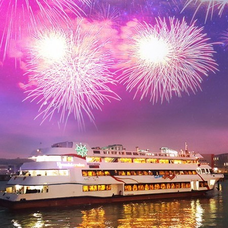 New Year's Eve Han River Buffet Dinner Cruise with Fireworks and Countdown Celebration in Seoul, Korea